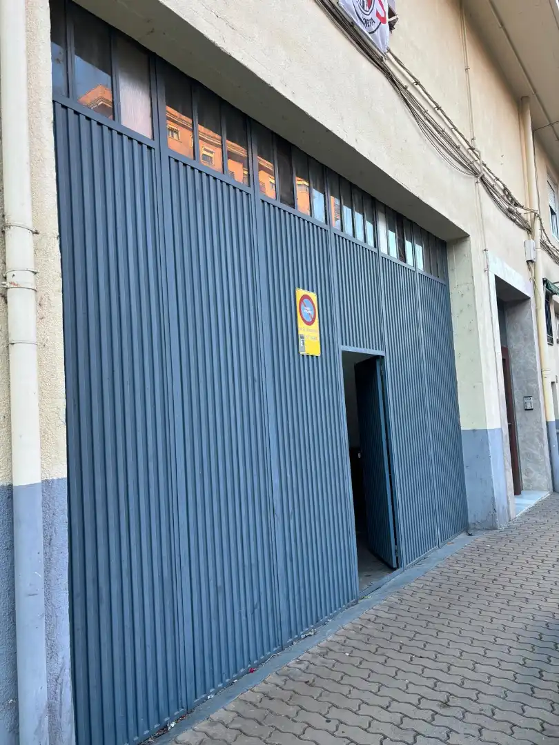 Vista exterior de Local en venda en Calahorra