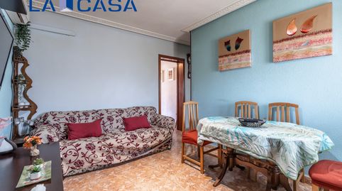 Foto 2 de Piso en venta en Calle San Basilio, Pradolongo, Madrid Capital