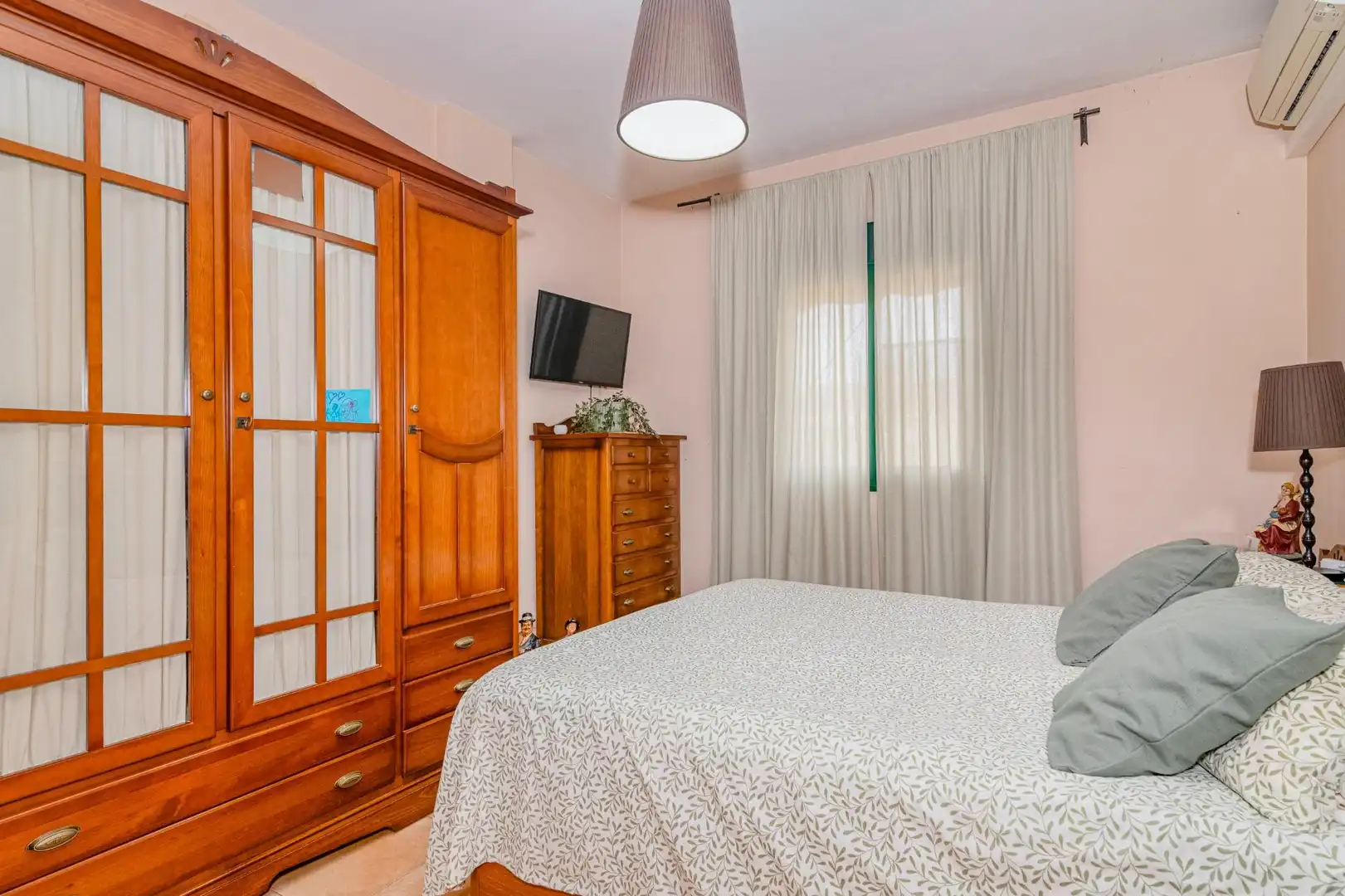Dormitori de Casa adosada en venda en Alhendín amb Terrassa, Traster i Balcó