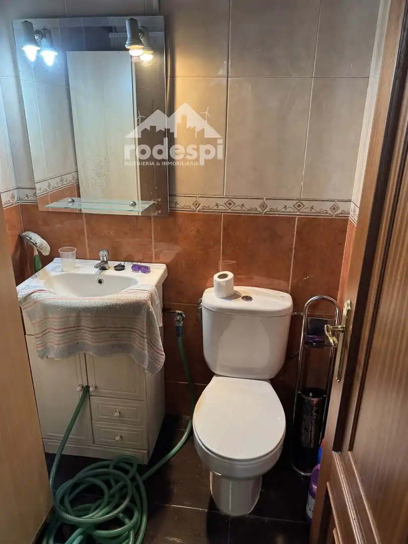 Badezimmer von Geschaftsraum zur Miete in Ribadavia