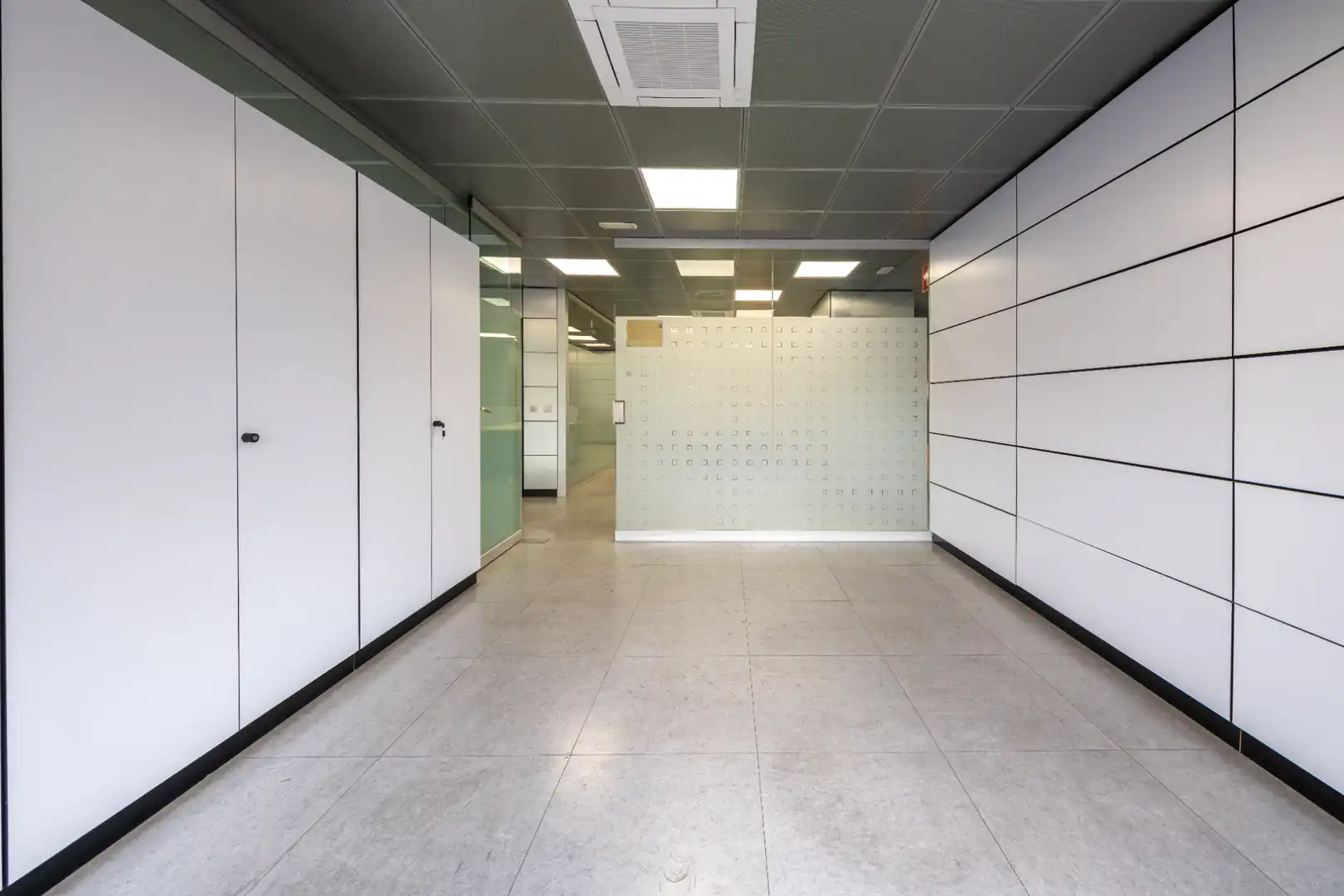 Office space with lift for sale in Calle Bravo Murillo, imagen 17