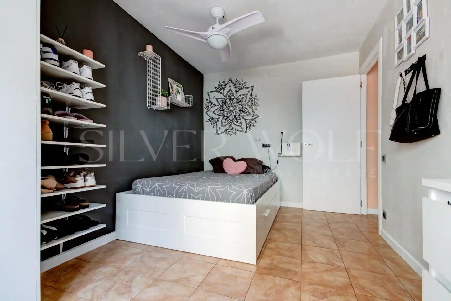 Habitación de Casa o chalet en venta en Molins de Rei con Aire acondicionado, Calefacción y Jardín privado
