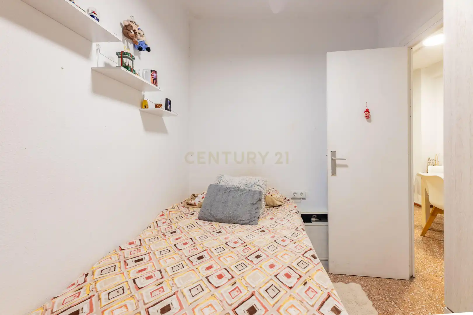 Habitación de Piso en venta en Valencia con Horno y Balcón
