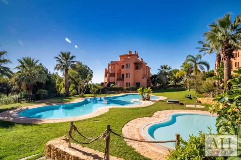 Apartment for sale in Golf Bahía, imagen 7