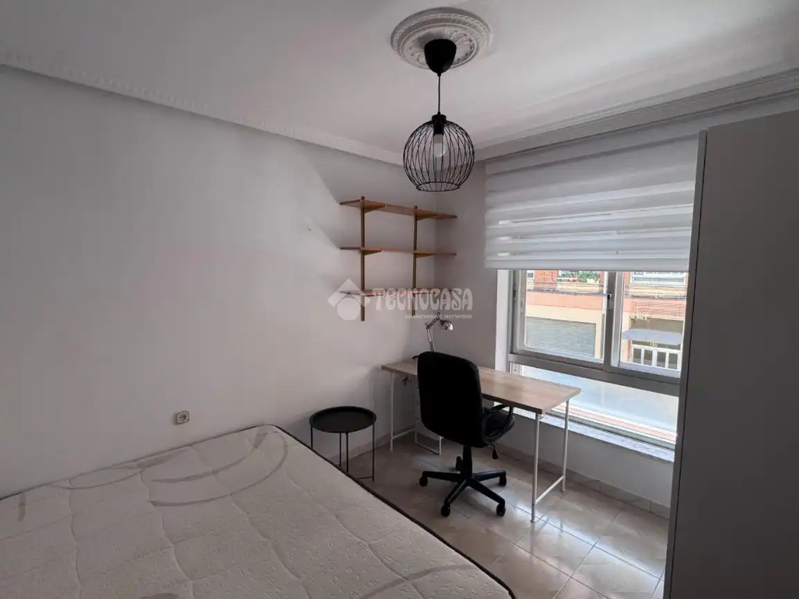 Habitación de Piso en venta en León Capital  con Calefacción