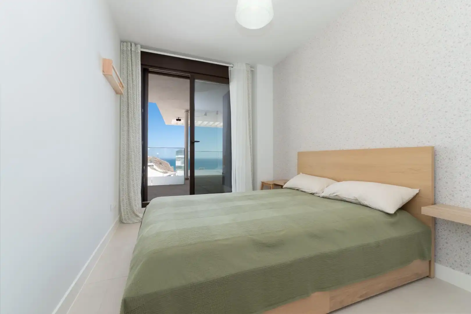 Bedroom of Flat for sale in Rincón de la Victoria  with Air Conditioner and Community pool