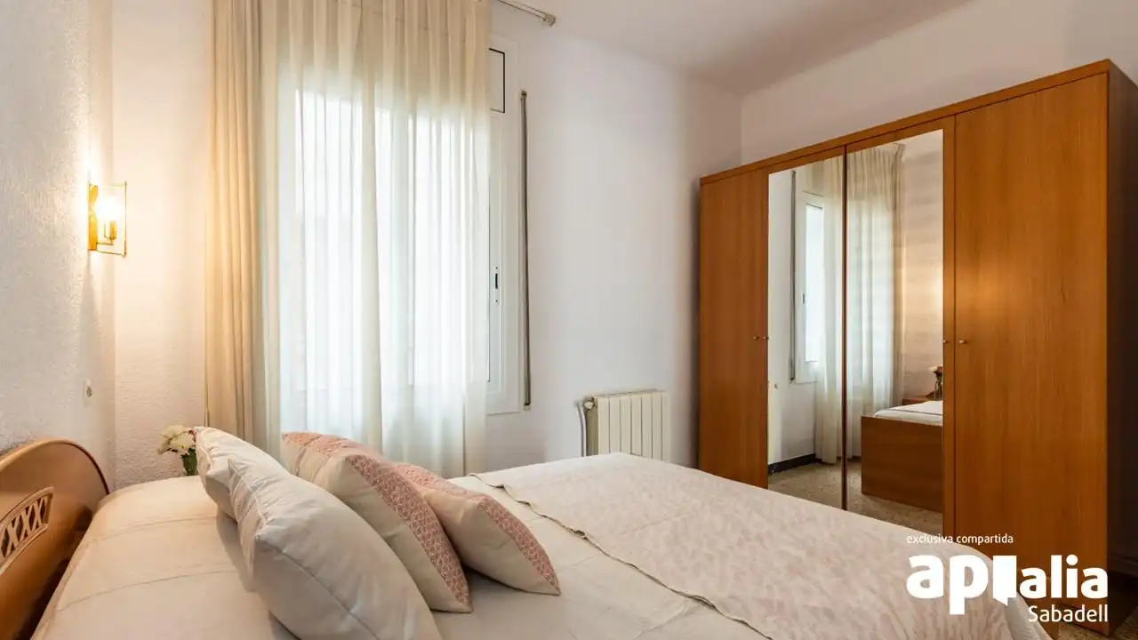 Schlafzimmer von Wohnung zum Verkauf in Sabadell mit Heizung und Balkon