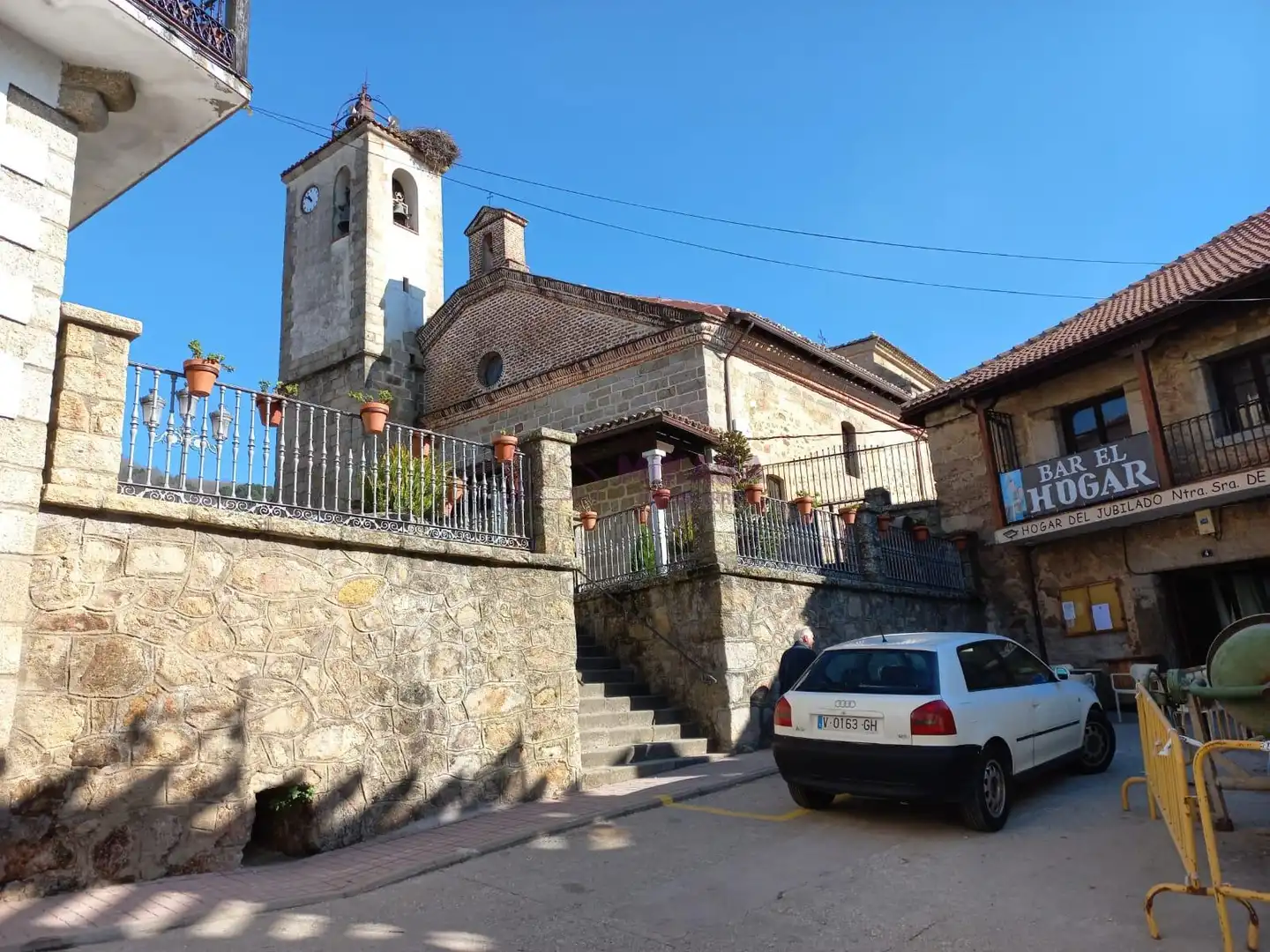 Vista exterior de Casa o chalet en venta en Poyales del Hoyo