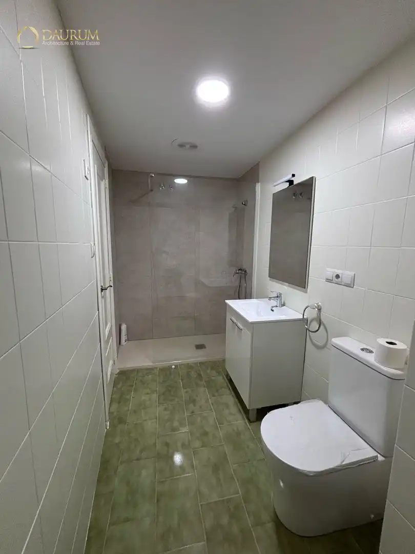 Badezimmer von Wohnung zum Verkauf in Torrent mit Klimaanlage, Heizung und Terrasse
