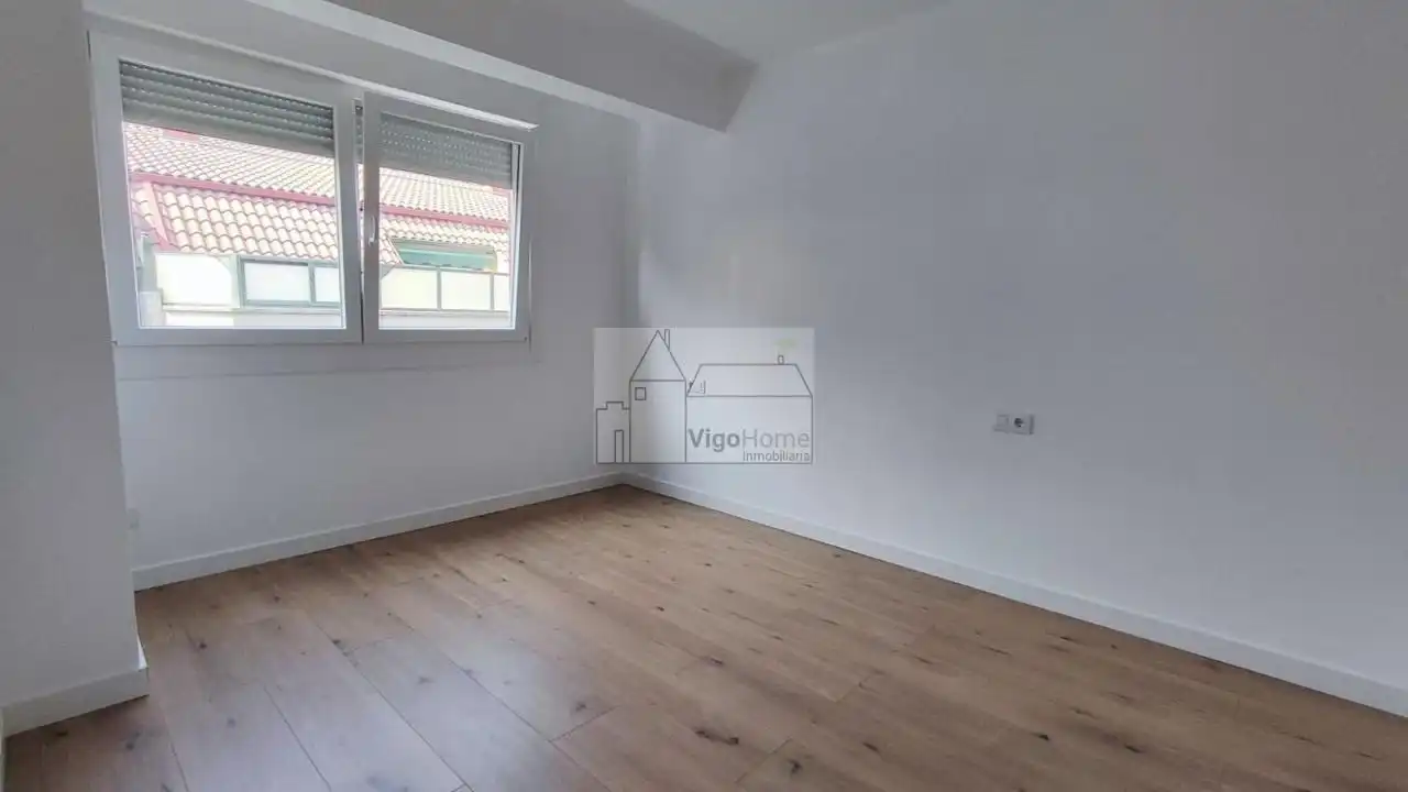 Bedroom of Flat for rent in Vigo   with Heating and Storage room