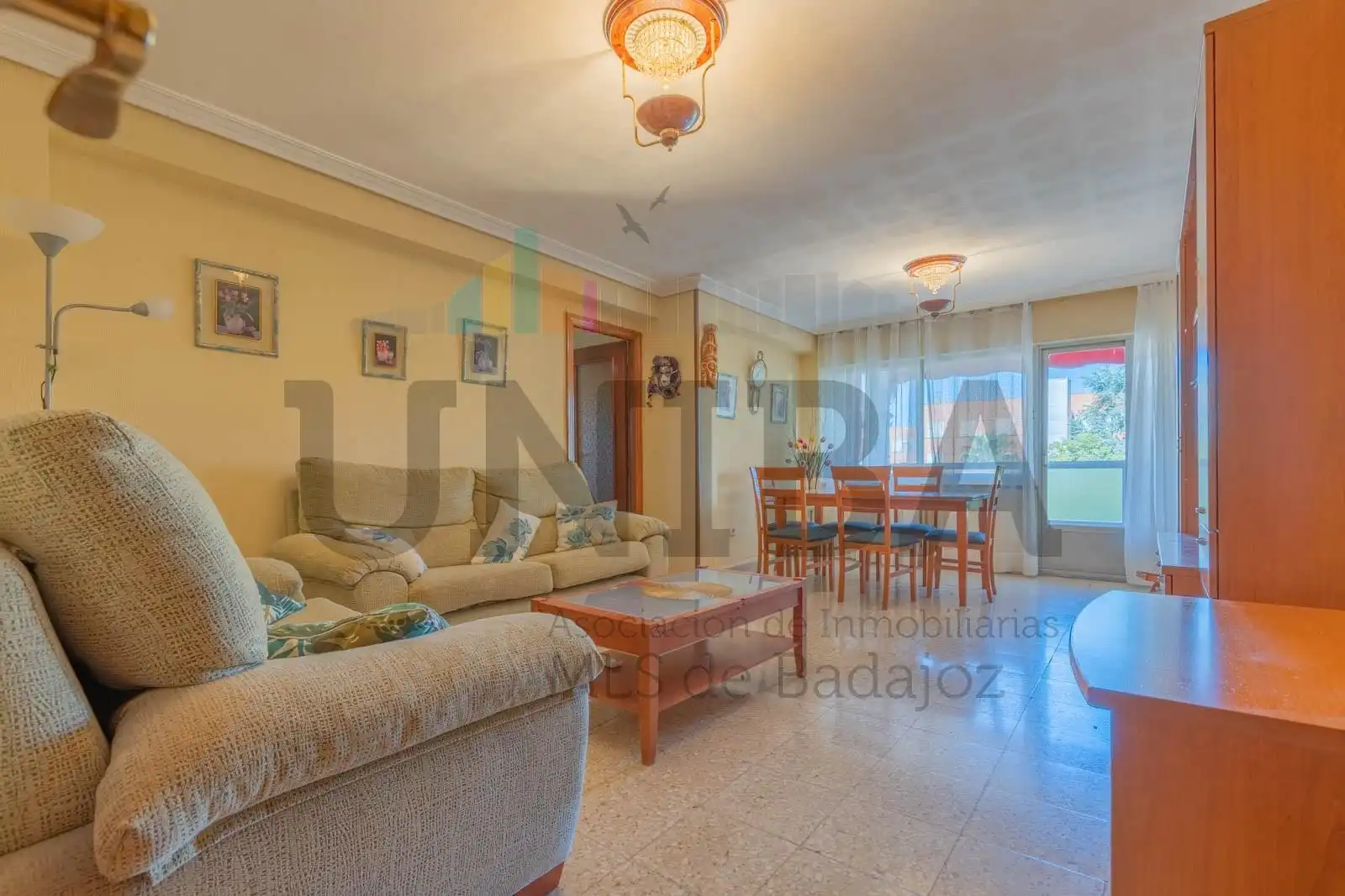Sala d'estar de Pis en venda en Valdepasillas - La Paz - Huerta Rosales