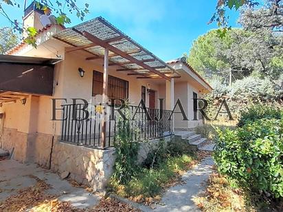 Exterior view of House or chalet for sale in San Román de los Montes  with Terrace and Swimming Pool