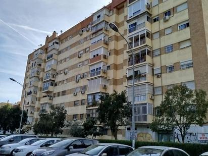 Vista exterior de Pis en venda en  Sevilla Capital amb Aire condicionat i Traster