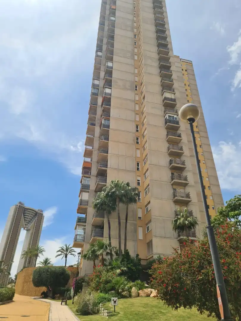 Appartement compact avec terrasse à vendre à Via Parque