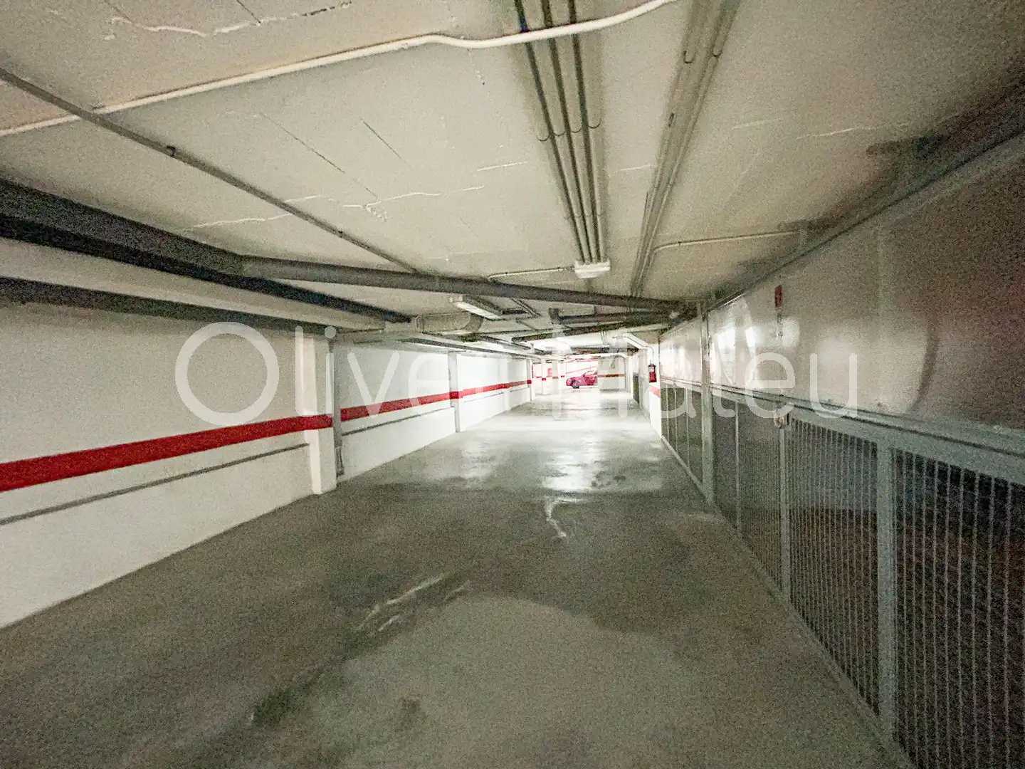 Parkplatz von Einfamilien-Reihenhaus zum Verkauf in  Palma de Mallorca mit Klimaanlage, Heizung und Terrasse