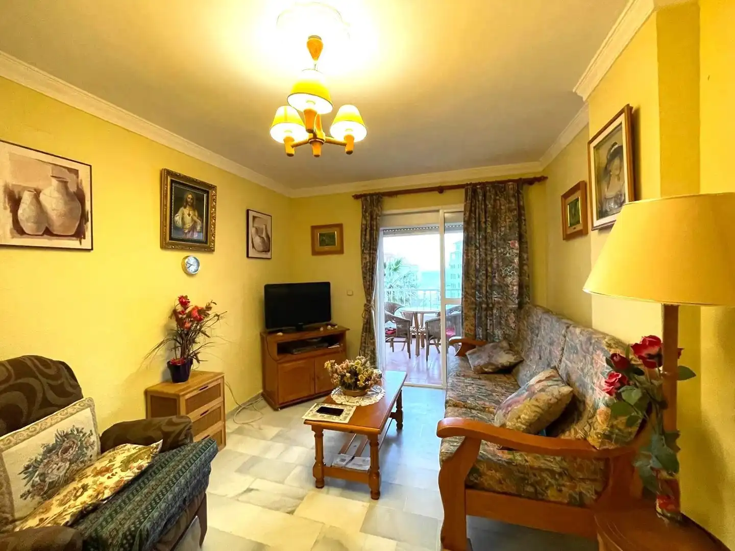 Sala de estar de Piso en venta en Almonte con Calefacción, Terraza y Amueblado
