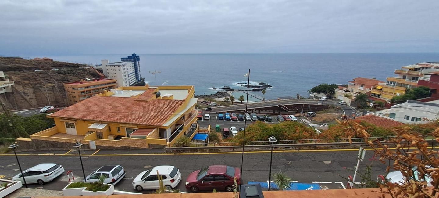 Vista exterior de Pis de lloguer en Tacoronte amb Terrassa i Moblat