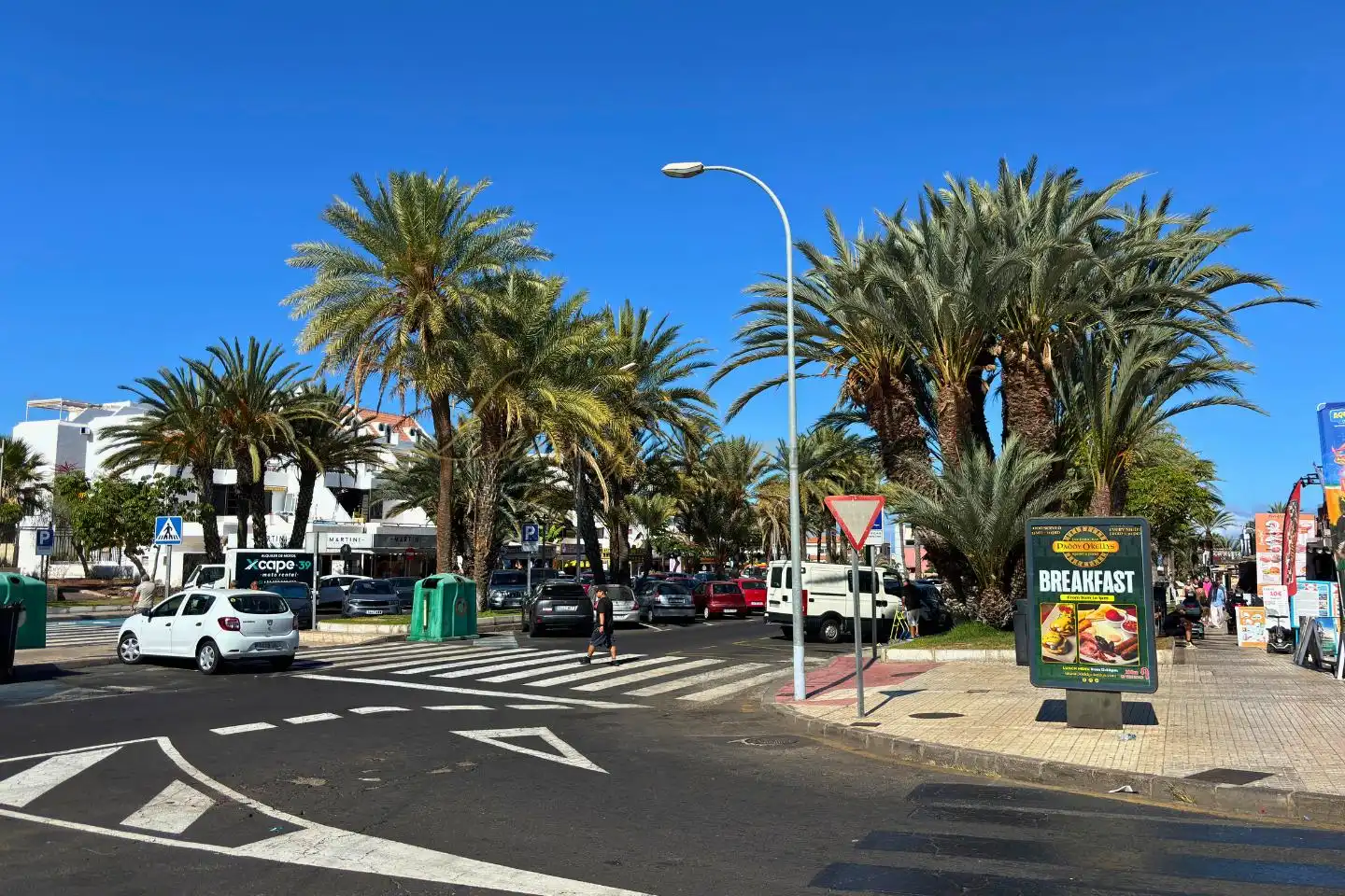 Vista exterior de Estudi en venda en Arona amb Terrassa, Moblat i Piscina comunitària