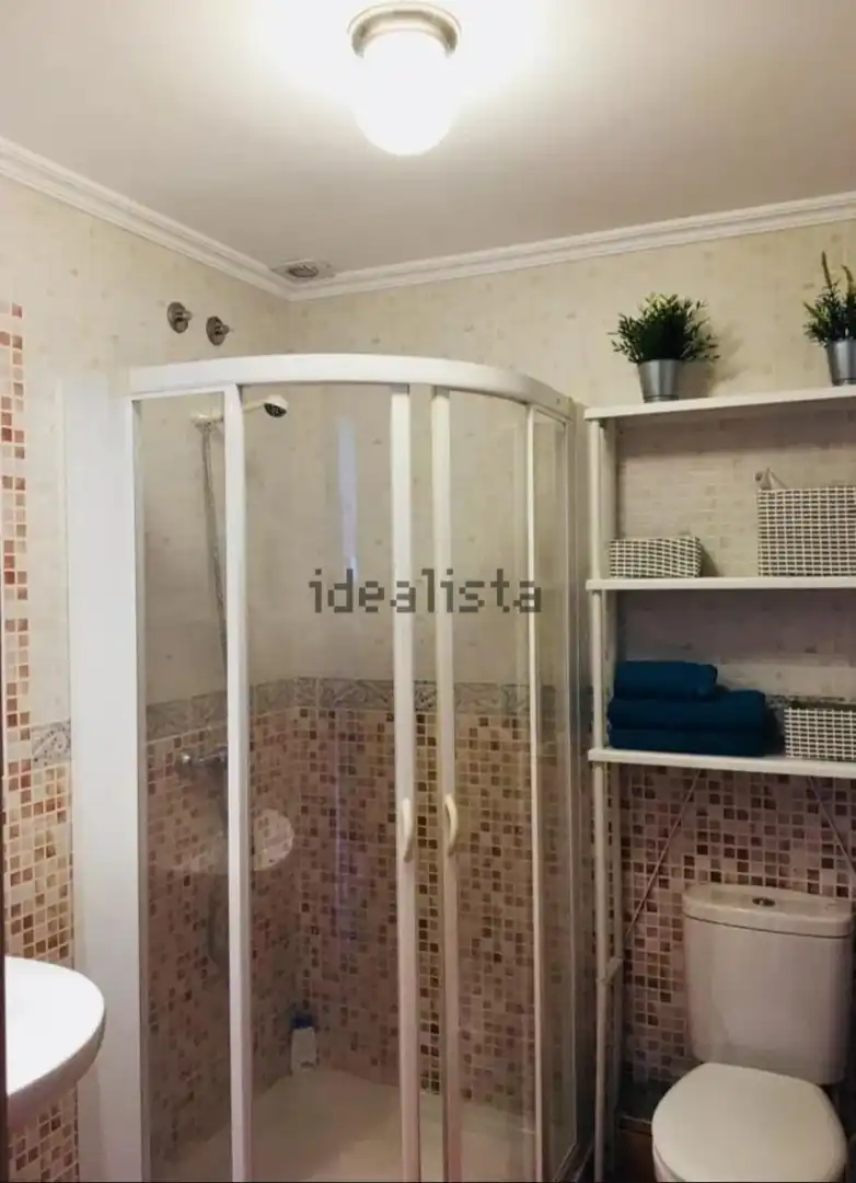 Bany de Apartament de lloguer en Porto do Son amb Calefacció, Moblat i Forn