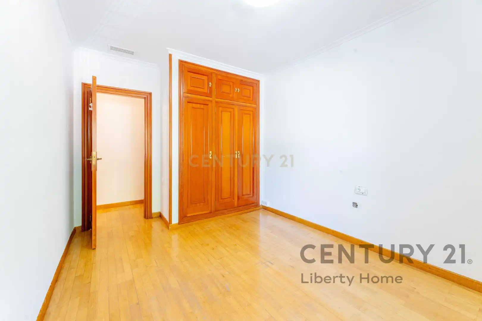 Habitación de Casa o chalet en venta en Torrent con Aire acondicionado, Jardín privado y Piscina