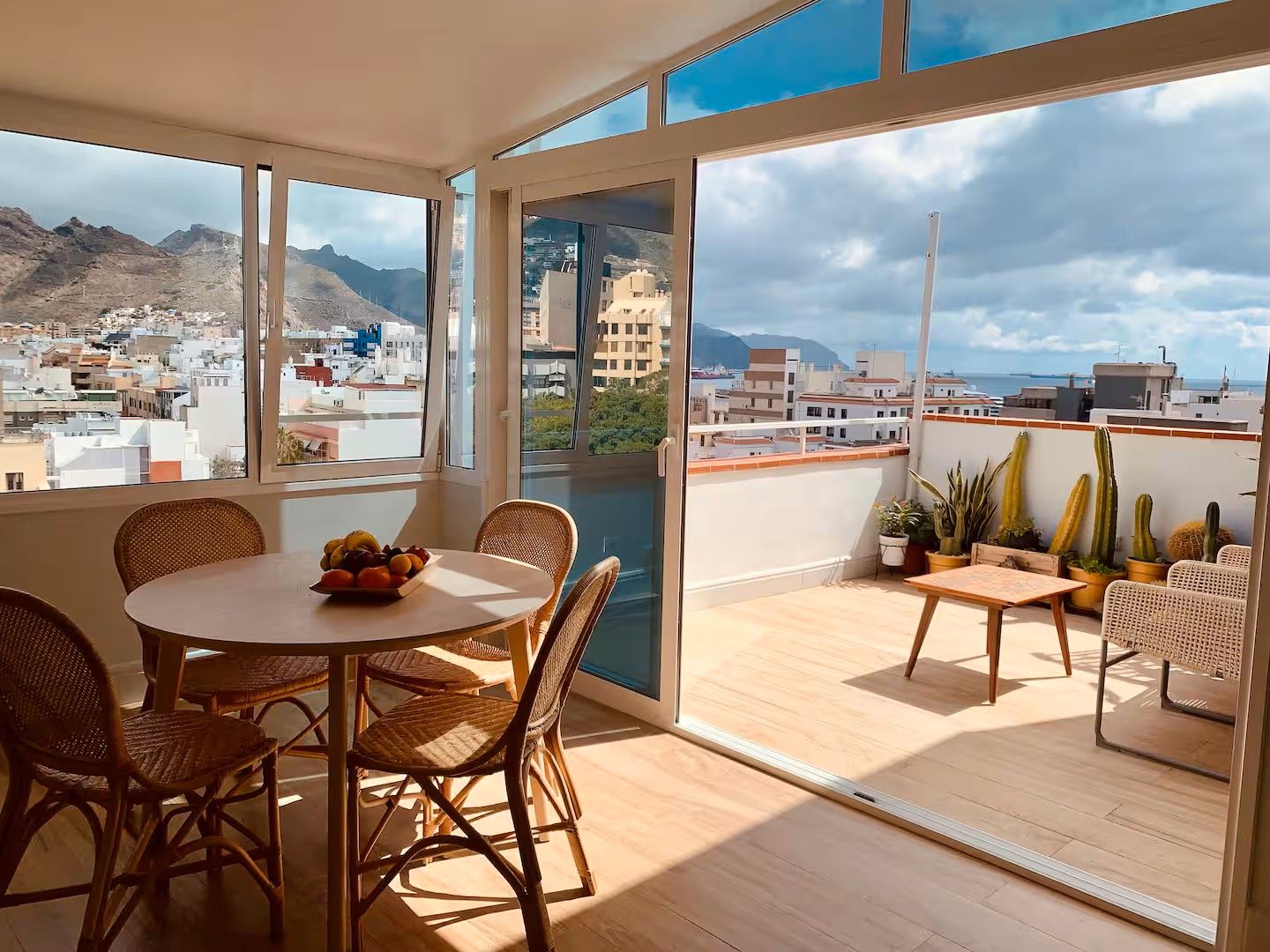 Vista exterior de Pis de lloguer en  Santa Cruz de Tenerife Capital amb Aire condicionat, Calefacció i Terrassa
