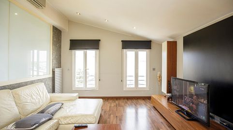 Exclusivo chalet independiente con apartamento anexo y piscina privada, imagen 2