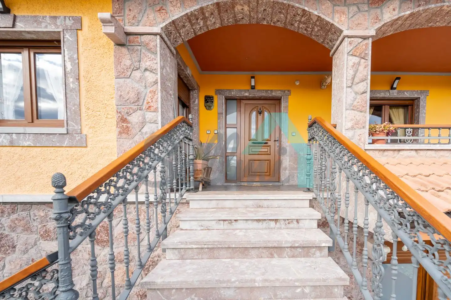 Houses for sale in Camíno De Castañéu, Viella - Granda - Meres