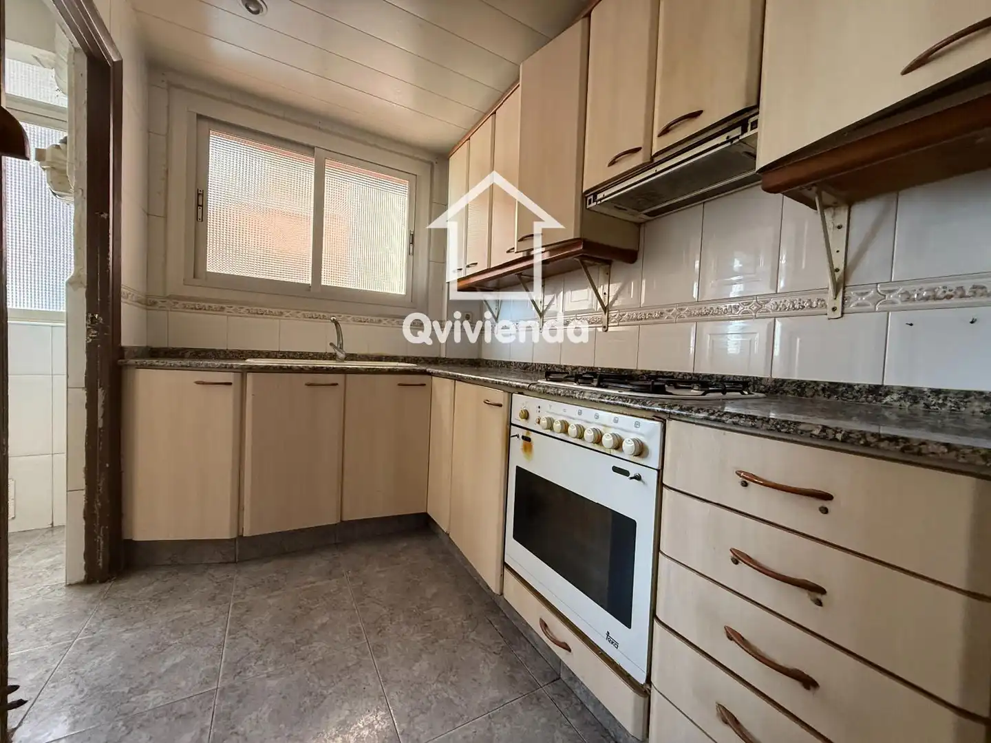 Cocina de Piso en venta en Terrassa con Calefacción y Terraza