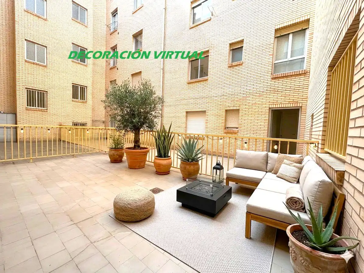 Terrassa de Pis en venda en  Logroño amb Calefacció, Parquet i Terrassa