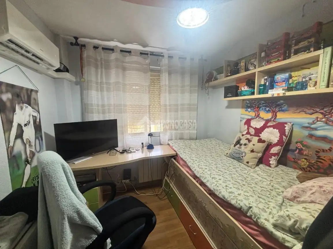 Bedroom of Flat for sale in Alcalá de Henares  with Air Conditioner and Heating
