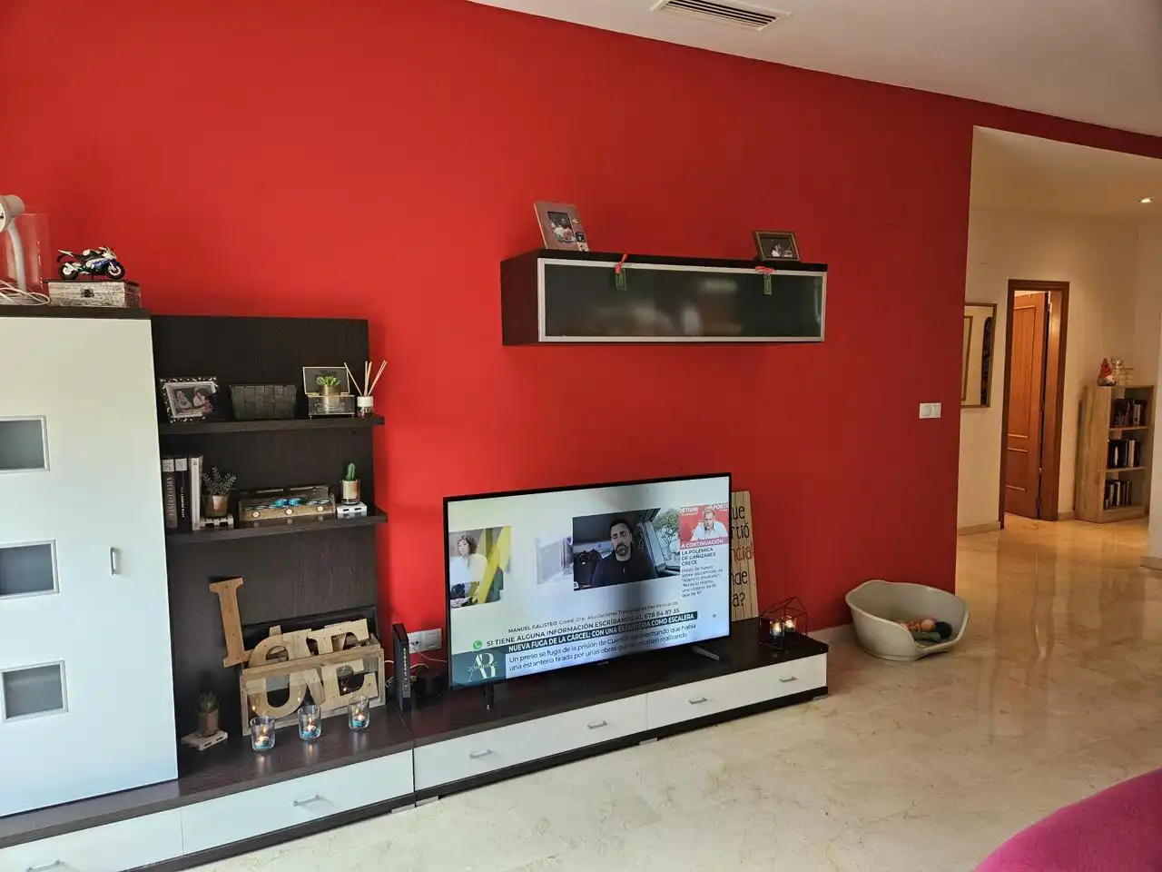 Sala de estar de Piso en venta en La Nucia con Aire acondicionado, Terraza y Amueblado