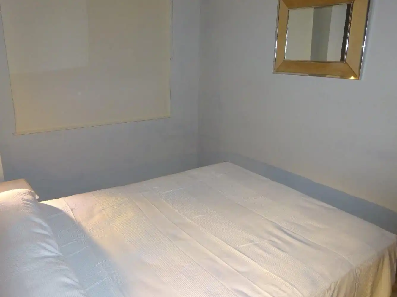 Habitación de Apartamento de alquiler en Sevilla con Aire acondicionado, Calefacción y Amueblado