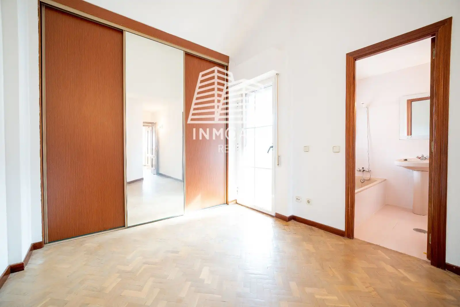 Habitación de Casa adosada en venta en Mejorada del Campo con Calefacción, Jardín privado y Terraza