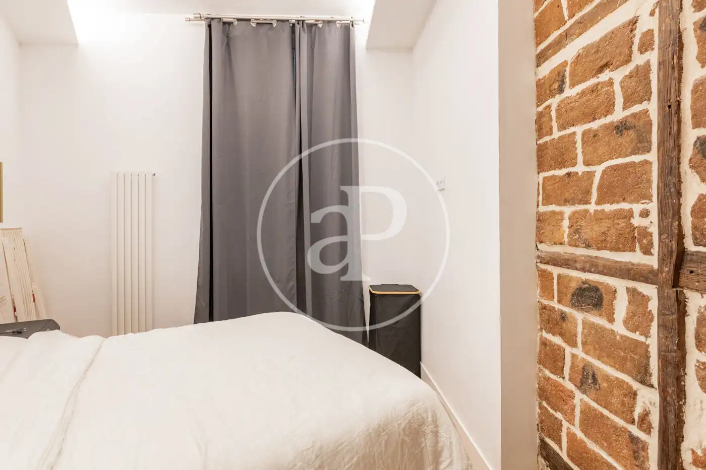Bedroom of Flat for rent in Madrid  with Air Conditioner, Heating and Furnished
