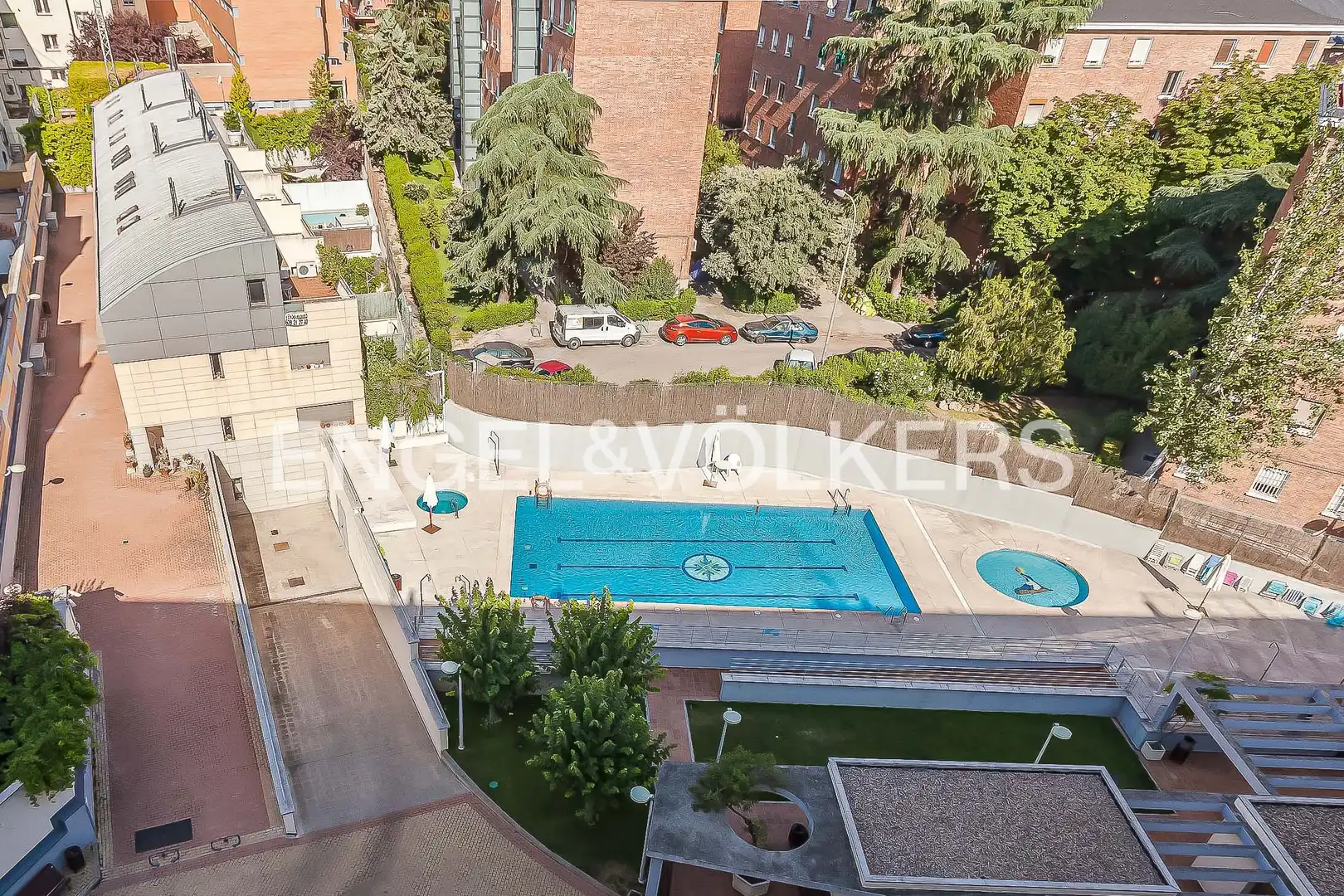 Piscina de Àtic de lloguer en Madrid amb Aire condicionat, Calefacció i Parquet