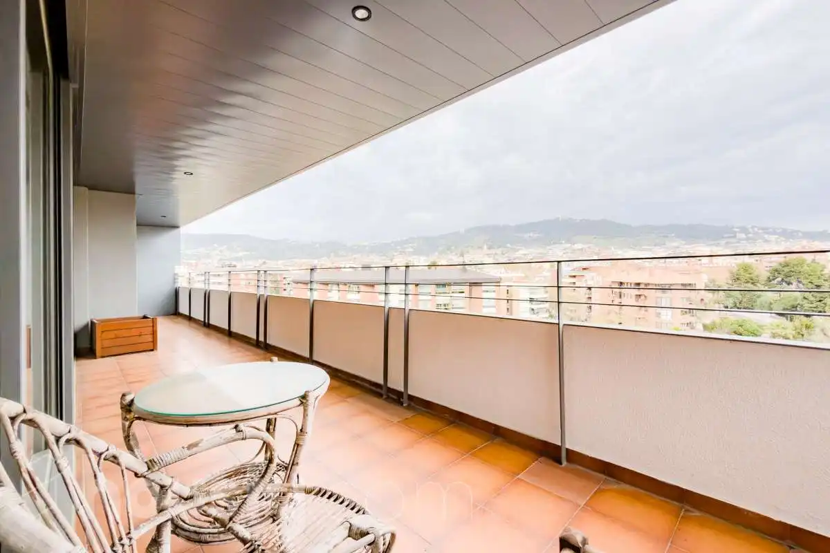 Terraza de Piso en venta en Barcelona con Aire acondicionado, Calefacción y Jardín privado