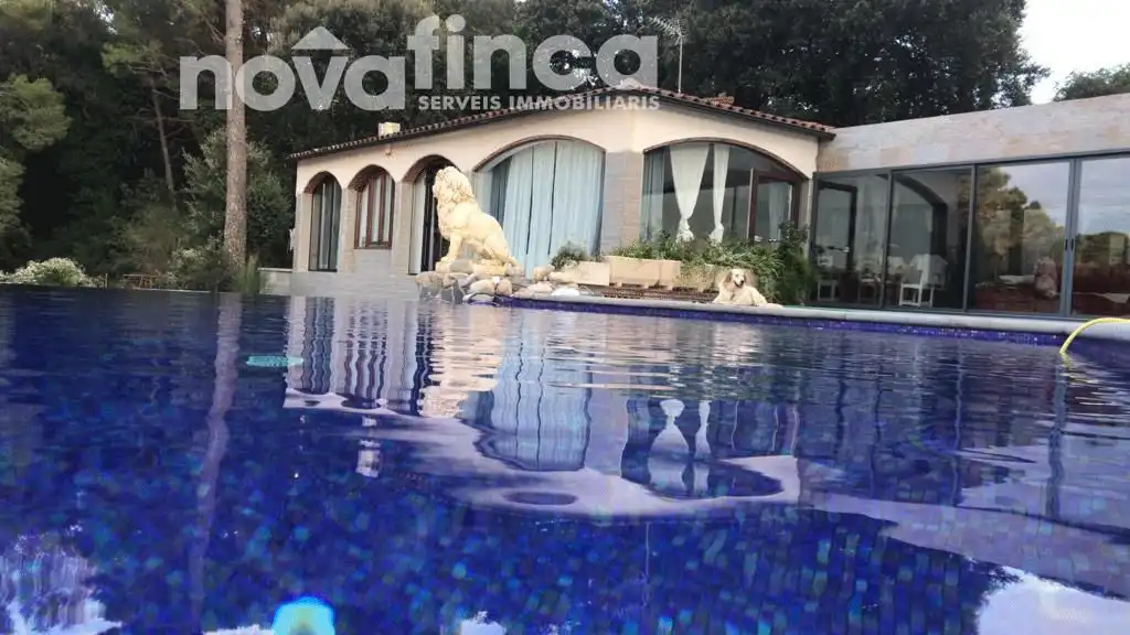 Villa con piscina in vendita a Pals