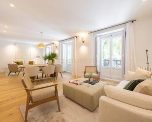Sala d'estar de Pis en venda en  Madrid Capital amb Aire condicionat i Calefacció