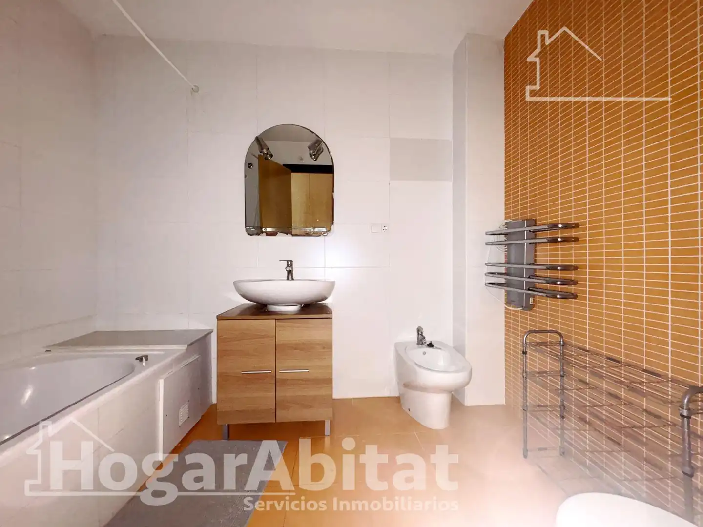 Bany de Àtic en venda en Vilallonga / Villalonga amb Terrassa, Balcó i Piscina comunitària