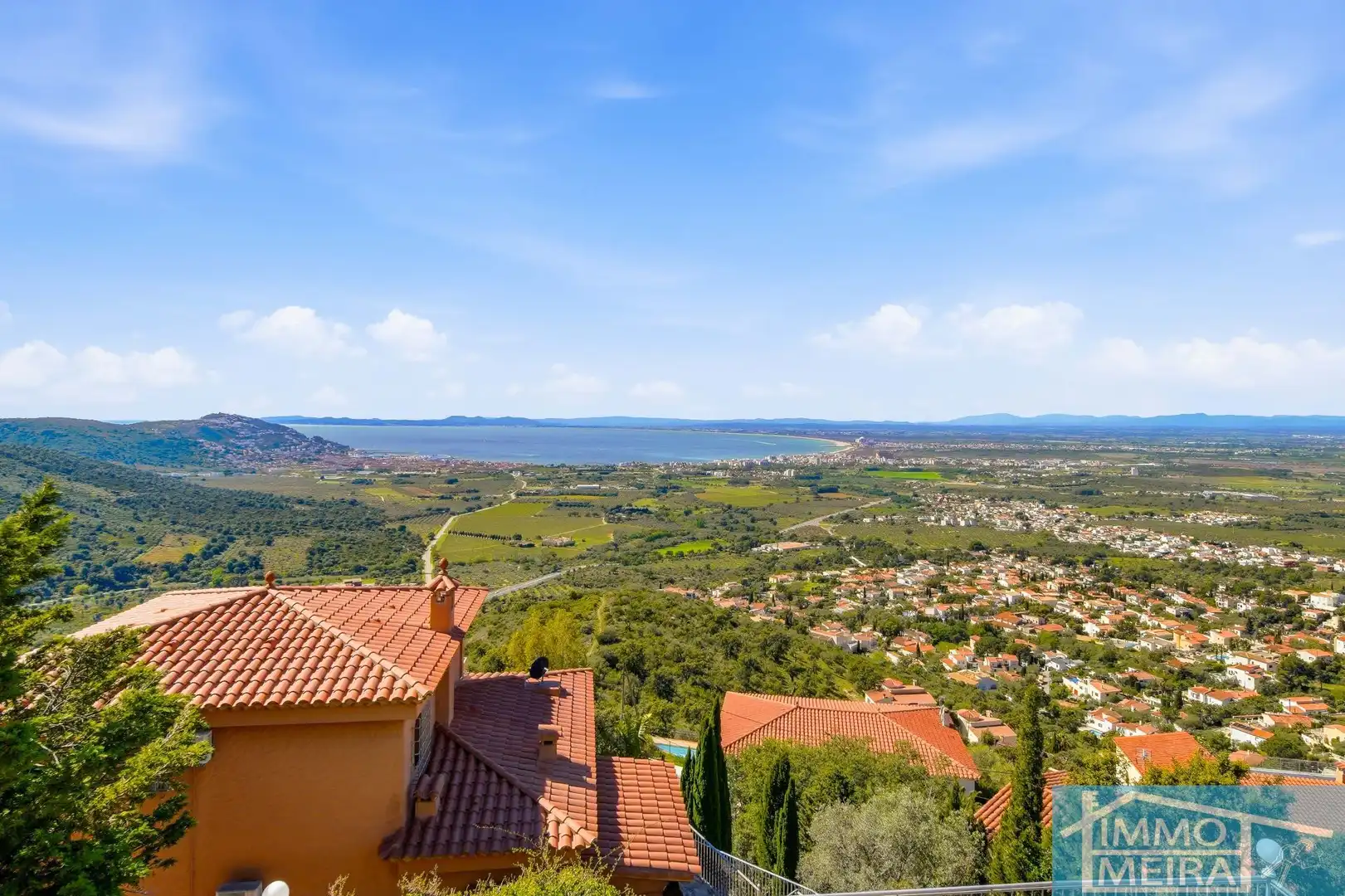 Exterior view of Houses for sale in Roses  with Air Conditioner, Heating and Private garden