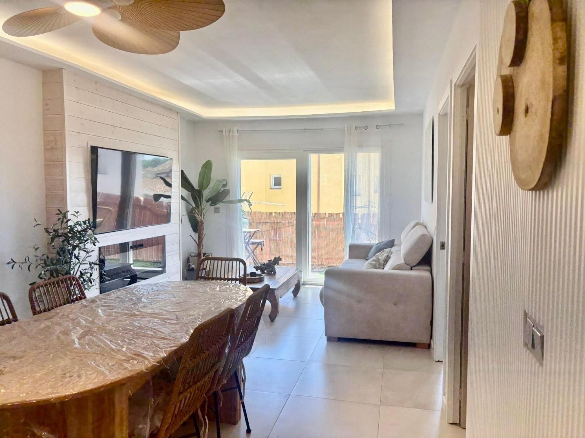 Living room of Flat for sale in Castell d'Aro, Platja d'Aro i s'Agaró  with Air Conditioner
