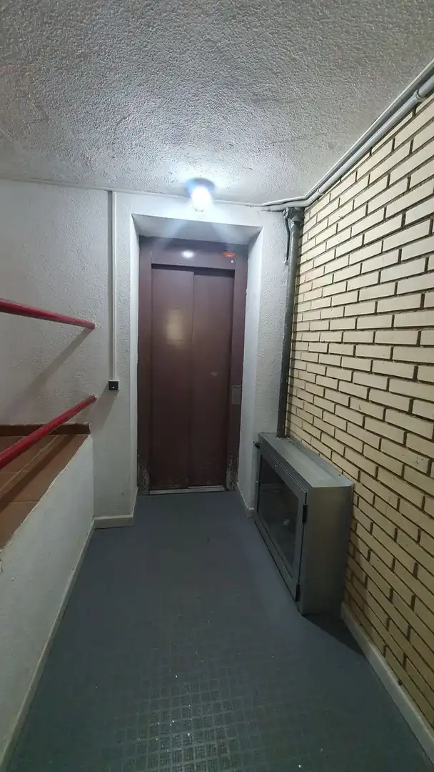 Piso en venta en Lena con Calefacción y Piscina