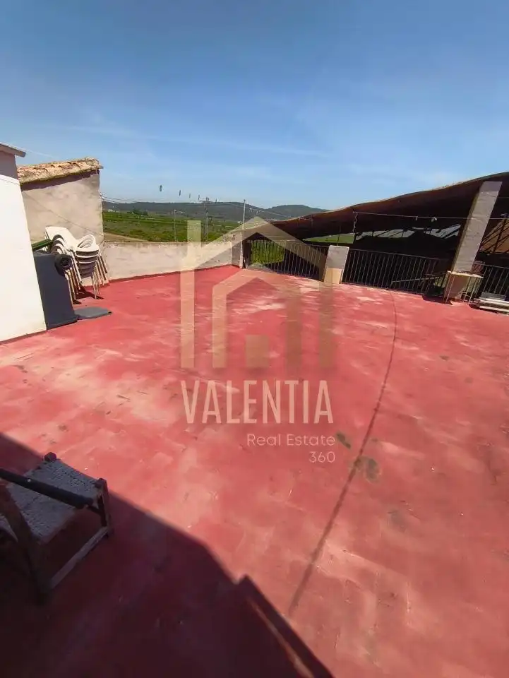 Haus oder Chalet zum Verkauf in Llombai mit Heizung, Privatgarten und Terrasse
