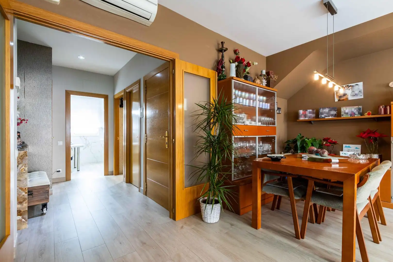 Comedor de Casa o chalet en venta en Castellar del Vallès con Aire acondicionado, Calefacción y Jardín privado