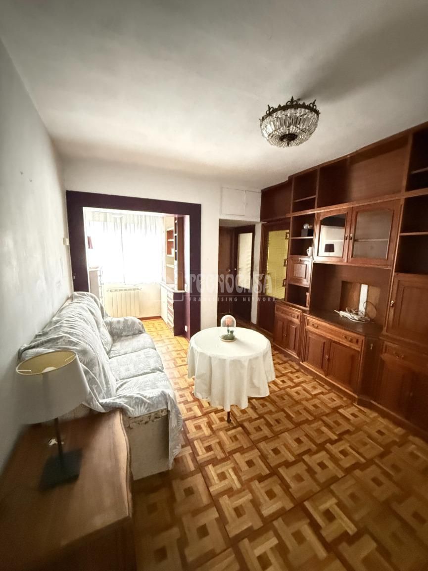 Living room of Flat for sale in  Madrid Capital  with Heating