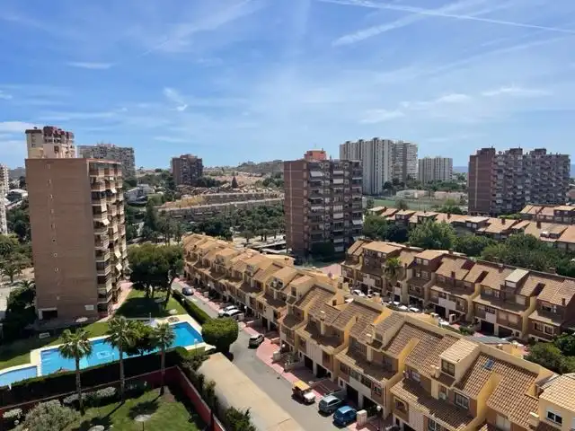 Vista exterior de Pis en venda en Alicante / Alacant amb Traster i Piscina comunitària