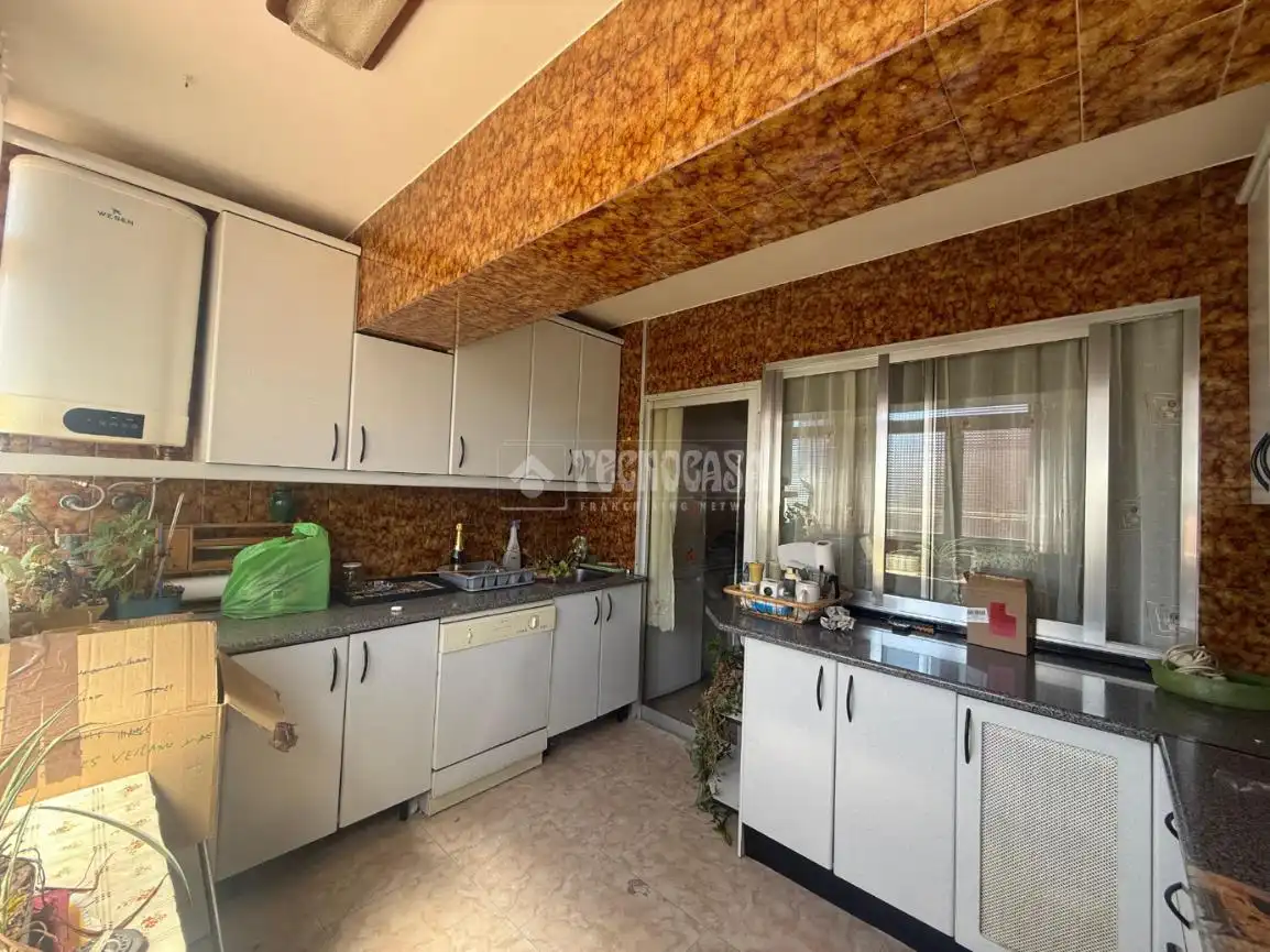 Cocina de Piso en venta en Madrid con Piscina comunitaria