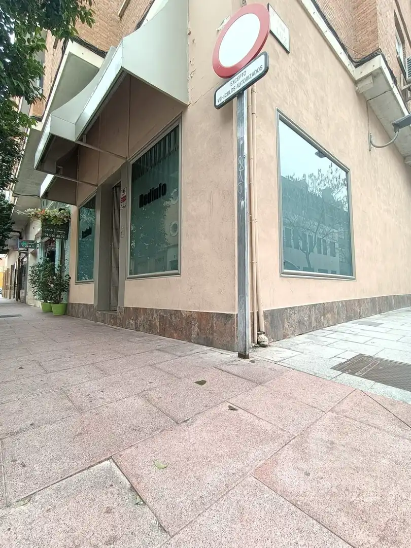 Exterior view of Commercial properties for sale in Torrejón de Ardoz