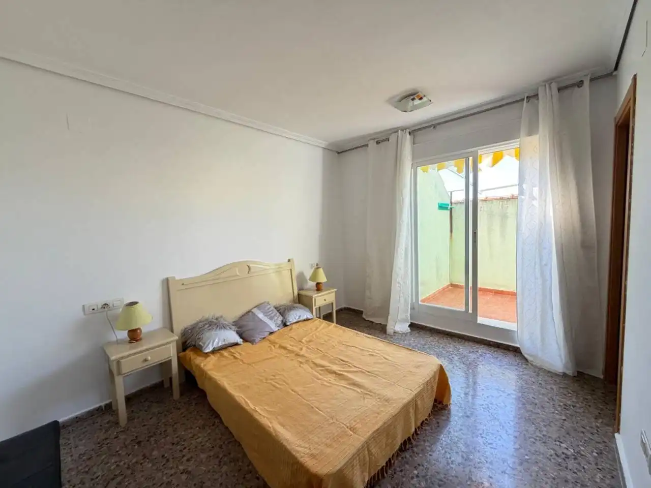 Dormitori de Dúplex en venda en Vila-real amb Terrassa, Moblat i Balcó