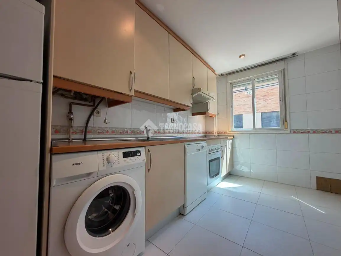 Küche von Wohnung zum Verkauf in Madrid mit Klimaanlage und Heizung
